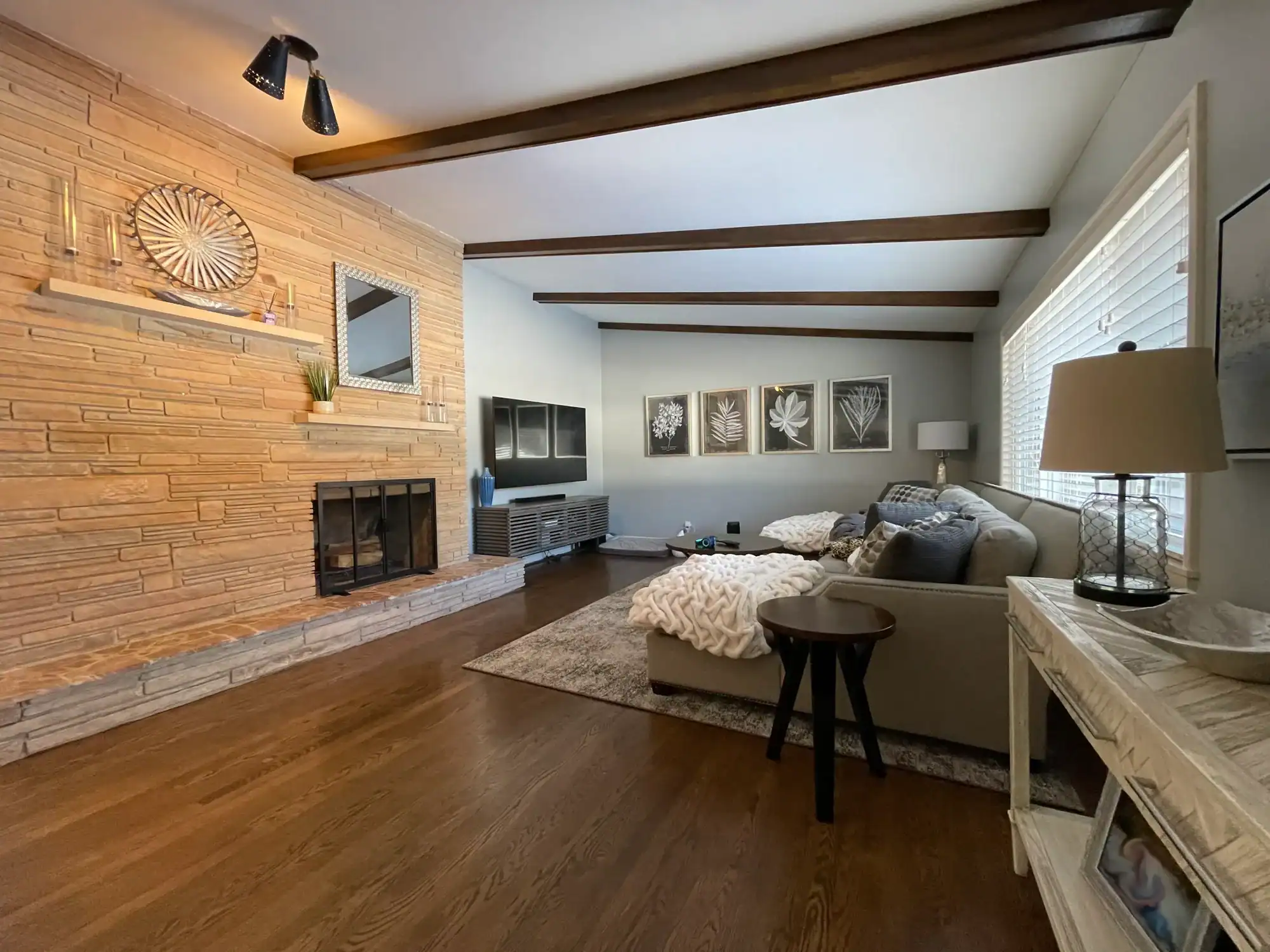 Living Room After 1-1